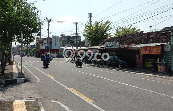 RUMAH RUANG USAHA DI JL MELATI WETA, DEKAT STADION MANDALA KRIDA, YOGYAKARTA RUMAH RUANG USAHA DI JL MELATI WETA, DEKAT STADION MANDALA KRIDA, YOGYAKARTA