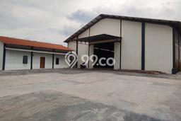 Gudang untuk disewa di Sumber punya LT 2500m2 & LB 1500m2 harga sewa kompetitif Gudang untuk disewa di Sumber punya LT 2500m2 & LB 1500m2 harga sewa kompetitif