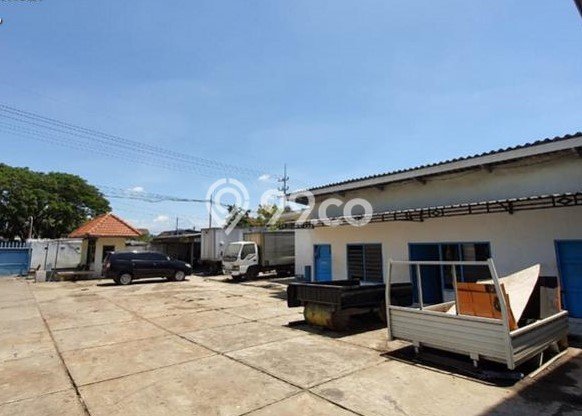 AREA TERSIBUK! Gudang Kawasan Krian, Luas 3281m², Potensi Tinggi AREA TERSIBUK! Gudang Kawasan Krian, Luas 3281m², Potensi Tinggi