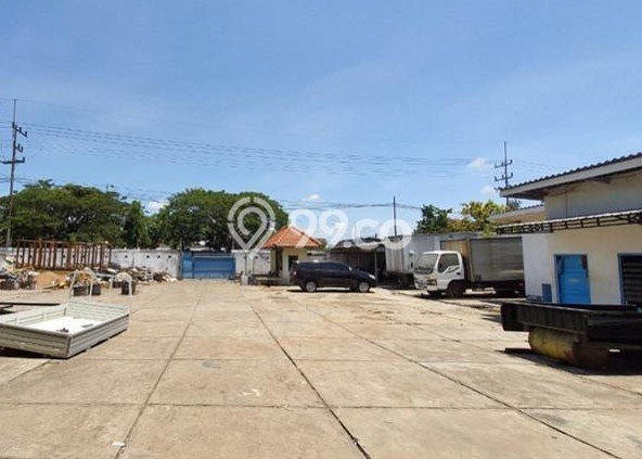 AREA TERSIBUK! Gudang Kawasan Krian, Luas 3281m², Potensi Tinggi AREA TERSIBUK! Gudang Kawasan Krian, Luas 3281m², Potensi Tinggi