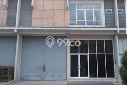 Gudang Strategis di Daan Mogot, Luas 450m², Posisi Jalan Utama Gudang Strategis di Daan Mogot, Luas 450m², Posisi Jalan Utama