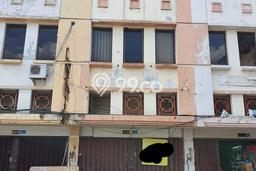 Ruko Dijual di Surabaya LT 67m2 & LB 202m2 Lokasi Terbaik! Ruko Dijual di Surabaya LT 67m2 & LB 202m2 Lokasi Terbaik!