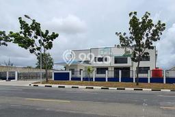 Gudang Dijual di Batam LT 4048m2 & LB 2484m2 Lokasi Terbaik! Gudang Dijual di Batam LT 4048m2 & LB 2484m2 Lokasi Terbaik!