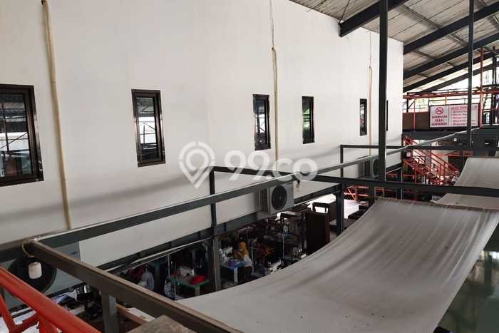 AREA TERSIBUK! Gudang di Bantul, Luas 900m², Potensi Tinggi AREA TERSIBUK! Gudang di Bantul, Luas 900m², Potensi Tinggi