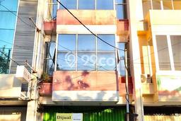Dijual Ruko di Wonocolo Surabaya LT 179m2 / LB 240m2 Dijual Ruko di Wonocolo Surabaya LT 179m2 / LB 240m2