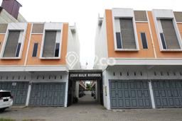 Area Ramai! Ruko Dijual di Medan Barat untuk Bisnis Luas Bangunan 120m2 Area Ramai! Ruko Dijual di Medan Barat untuk Bisnis Luas Bangunan 120m2