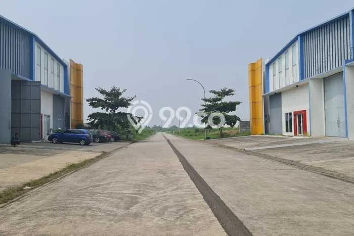 Unit Gudang Disewa Lokasi Telukjambe Timur, Karawang Spesifikasi Luas Bangunan 954m2 Unit Gudang Disewa Lokasi Telukjambe Timur, Karawang Spesifikasi Luas Bangunan 954m2