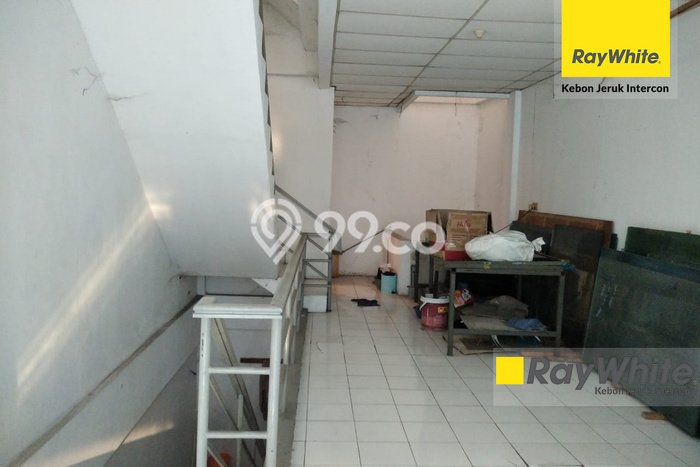 Lokasi Strategis! Dijual Ruko Bisnis di Ciledug, Tangerang Kondisi Baik Lokasi Strategis! Dijual Ruko Bisnis di Ciledug, Tangerang Kondisi Baik