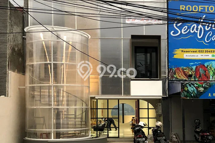 Ruko Disewa di Bandung dengan LB 150m2 Area Komersial Ramai Ruko Disewa di Bandung dengan LB 150m2 Area Komersial Ramai