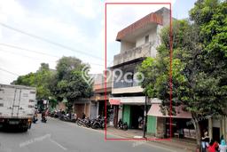 Area Ramai! Ruko Dijual di Klojen untuk Bisnis Luas Bangunan 423m2 Area Ramai! Ruko Dijual di Klojen untuk Bisnis Luas Bangunan 423m2