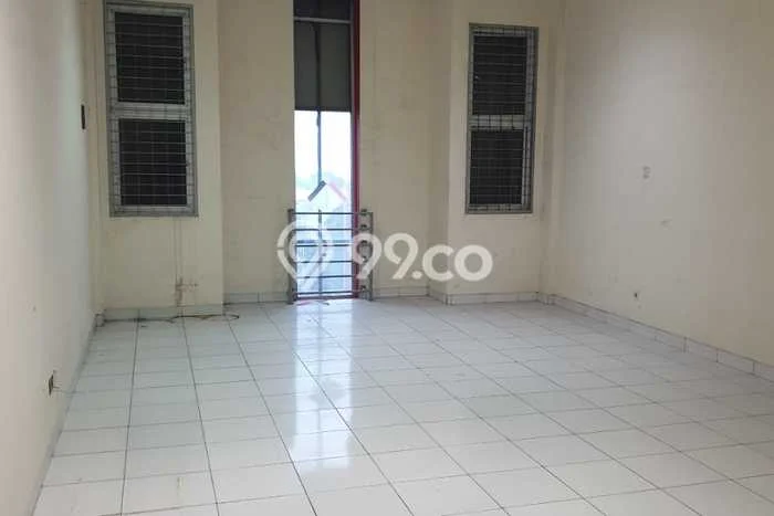 Ruko di Andir, Luas 240m2m², Area Bisnis, Disewakan Ruko di Andir, Luas 240m2m², Area Bisnis, Disewakan