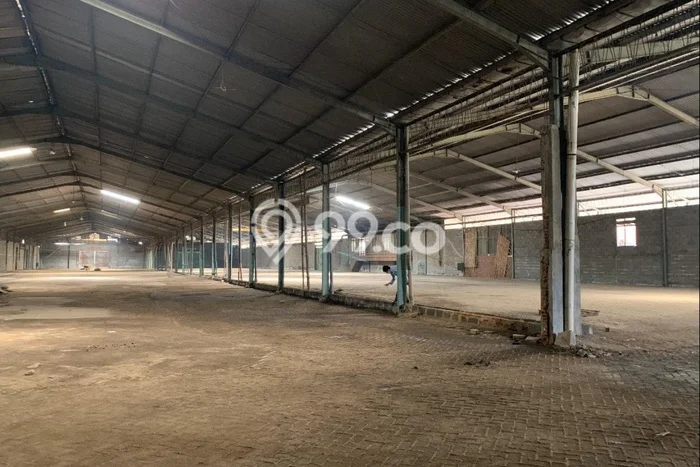 Disewakan Gudang di Pusat Kota Surabaya Ramai Strategis Disewakan Gudang di Pusat Kota Surabaya Ramai Strategis