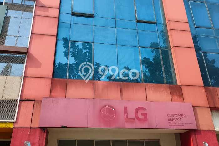 Disewakan Ruko di Kawasan Ramai Bintaro Luas 360m2 Disewakan Ruko di Kawasan Ramai Bintaro Luas 360m2
