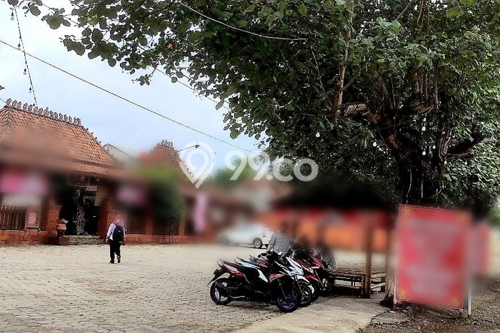 Dijual Komersial di Gondangrejo Karanganyar LT 1730m2 / LB 1000m2 Dijual Komersial di Gondangrejo Karanganyar LT 1730m2 / LB 1000m2
