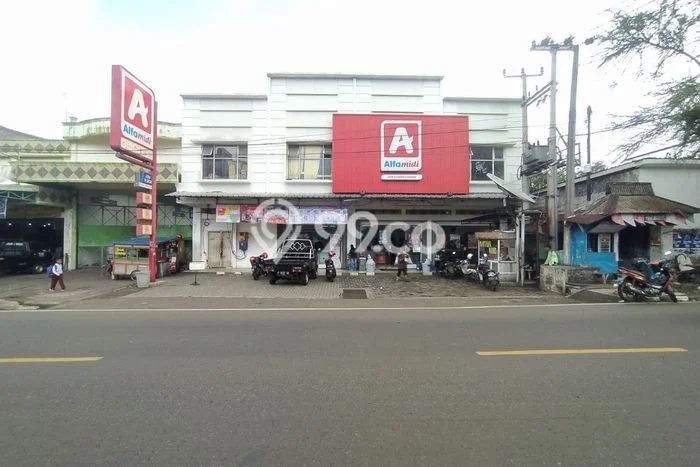 Disewakan Ruko komersial di Cianjur luas bangunan 576m2 Disewakan Ruko komersial di Cianjur luas bangunan 576m2