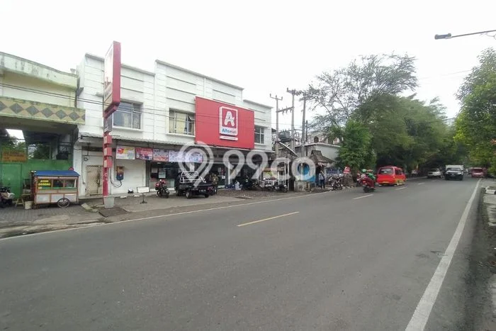 Disewakan Ruko komersial di Cianjur luas bangunan 576m2 Disewakan Ruko komersial di Cianjur luas bangunan 576m2