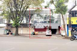 Area Ramai! Ruko Dijual di Klojen untuk Bisnis Luas Bangunan 240m2 Area Ramai! Ruko Dijual di Klojen untuk Bisnis Luas Bangunan 240m2