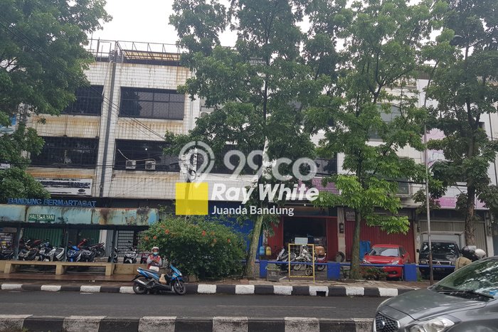 Ruko di Sumurbandung, Luas 300m², For Rent, Pusat Bisnis, Ready Usaha Ruko di Sumurbandung, Luas 300m², For Rent, Pusat Bisnis, Ready Usaha