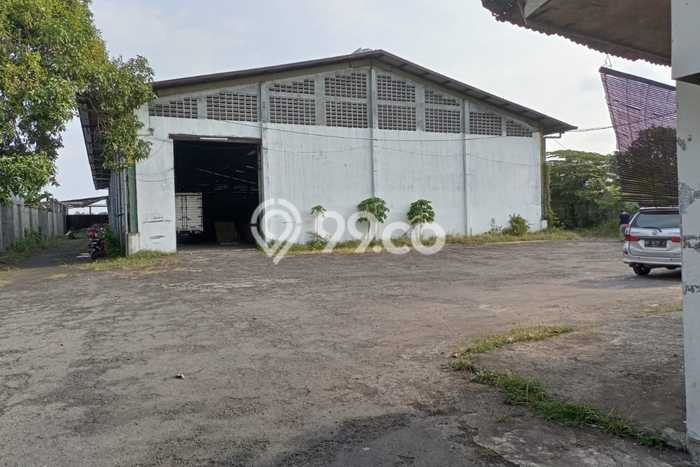 Disewakan Gudang komersial di Karanganyar luas bangunan 2250m2 Disewakan Gudang komersial di Karanganyar luas bangunan 2250m2