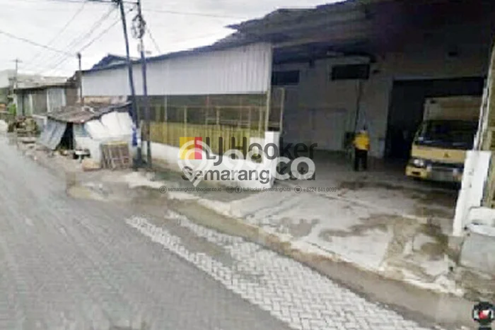 Gudang Lokasi Strategis di Kaligawe, Luas 1200m², Jalan Utama Gudang Lokasi Strategis di Kaligawe, Luas 1200m², Jalan Utama