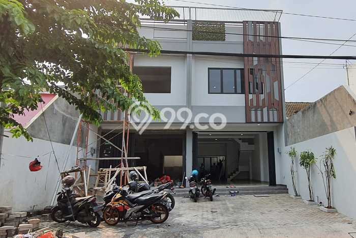 Ruko Dijual di Surabaya LT 110m2 & LB 140m2 Lokasi Terbaik! Ruko Dijual di Surabaya LT 110m2 & LB 140m2 Lokasi Terbaik!