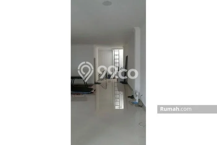 Ruko Dijual di Prime Area Jakarta Selatan Luas 140m2 Ruko Dijual di Prime Area Jakarta Selatan Luas 140m2