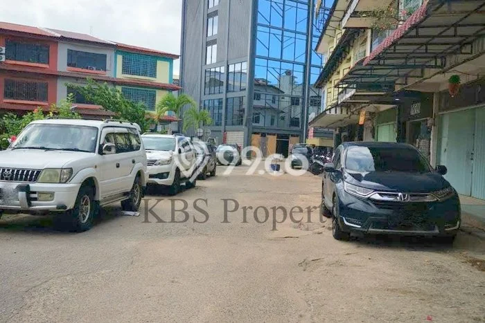 Unit Ruko disewakan di Lubuk Baja Batam dengan LT 85m2 / LB 255m2 Unit Ruko disewakan di Lubuk Baja Batam dengan LT 85m2 / LB 255m2