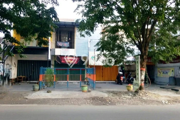Ruko Premium Kawasan Mojokerto, Luas 140m², Posisi Mainroad Ruko Premium Kawasan Mojokerto, Luas 140m², Posisi Mainroad