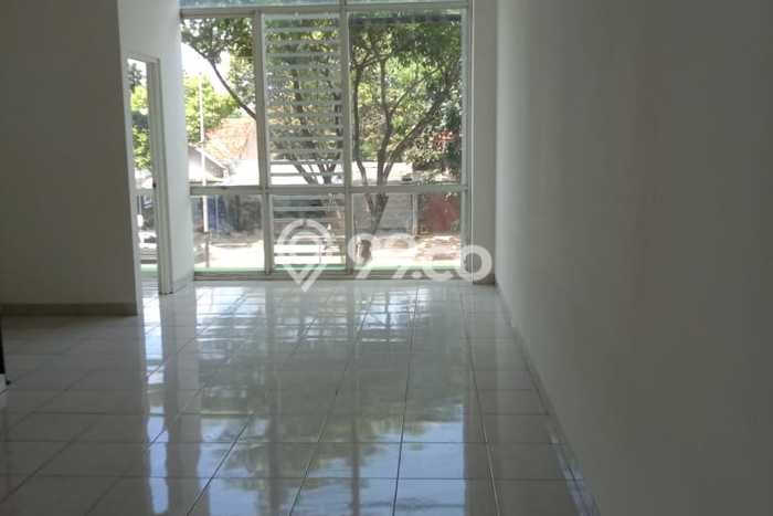 KEUNTUNGAN BERLIPAT! Ruko di Graha Raya, Luas 108m², Pusat Komersial KEUNTUNGAN BERLIPAT! Ruko di Graha Raya, Luas 108m², Pusat Komersial