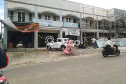 Ruko di Pamulang, Luas 136m², Kawasan Bisnis, Strategis Ruko di Pamulang, Luas 136m², Kawasan Bisnis, Strategis