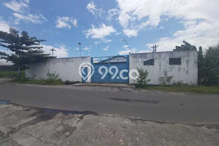 Unit Gudang disewakan di Sragen Sragen dengan LT 3220m2 / LB 2500m2 Unit Gudang disewakan di Sragen Sragen dengan LT 3220m2 / LB 2500m2