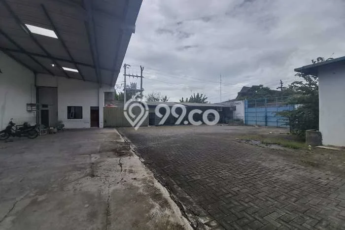 Unit Gudang disewakan di Sragen Sragen dengan LT 3220m2 / LB 2500m2 Unit Gudang disewakan di Sragen Sragen dengan LT 3220m2 / LB 2500m2