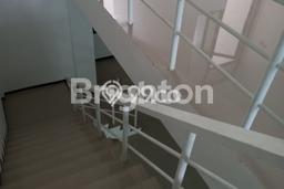 Ruko Dijual di Dukuh Pakis LT 95m2, LB 240m2 untuk Investasi Ruko Dijual di Dukuh Pakis LT 95m2, LB 240m2 untuk Investasi