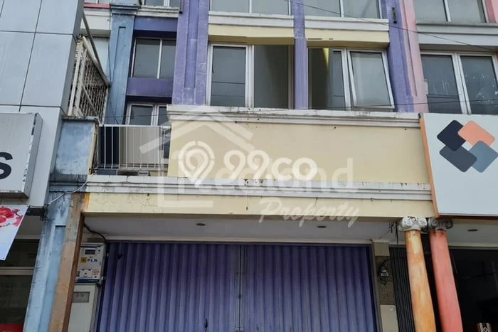LOKASI PREMIUM! Ruko di Ungaran Barat, Luas 225m², Area Komersial LOKASI PREMIUM! Ruko di Ungaran Barat, Luas 225m², Area Komersial