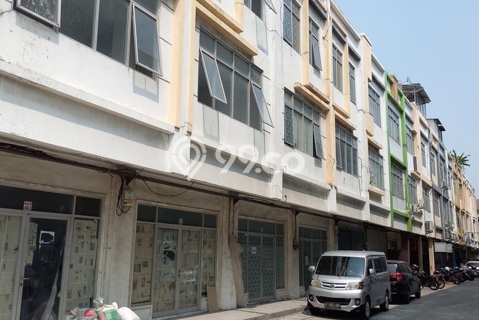 Ruko Dijual di Prime Area Jakarta Barat Luas 222m2 Ruko Dijual di Prime Area Jakarta Barat Luas 222m2