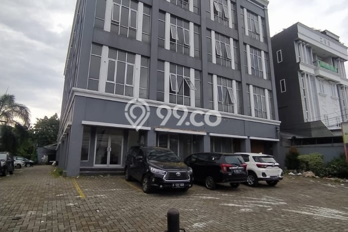 Ruko untuk disewa di Matraman punya LT 80m2 & LB 250m2 harga sewa kompetitif Ruko untuk disewa di Matraman punya LT 80m2 & LB 250m2 harga sewa kompetitif