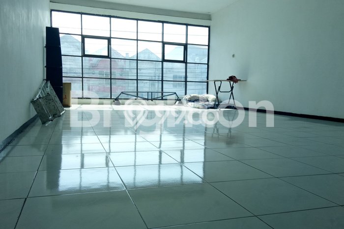 Ruko Dijual di Malang LT 78m2 & LB 125m2 Lokasi Terbaik! Ruko Dijual di Malang LT 78m2 & LB 125m2 Lokasi Terbaik!