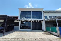 Disewakan Ruko komersial di Semarang Utara luas bangunan 270m2 Disewakan Ruko komersial di Semarang Utara luas bangunan 270m2