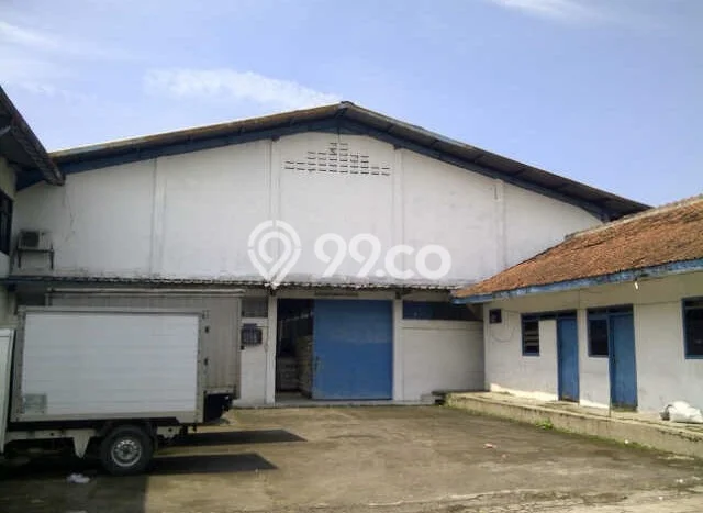 Disewakan Gudang di Kawasan Ramai Cibaduyut Luas 1500m2 Disewakan Gudang di Kawasan Ramai Cibaduyut Luas 1500m2