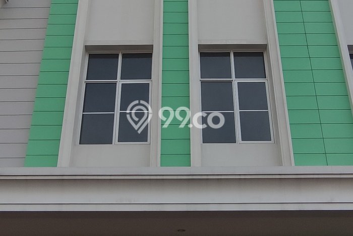 Ruko Area Perdagangan Kawasan , Luas 202m2m², Siap Usaha Ruko Area Perdagangan Kawasan , Luas 202m2m², Siap Usaha
