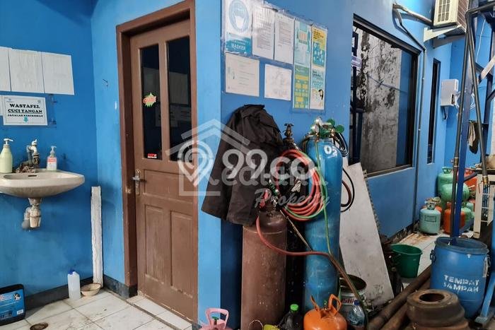 Gudang disewakan lokasi strategis Pedurungan Semarang 130m2 Gudang disewakan lokasi strategis Pedurungan Semarang 130m2