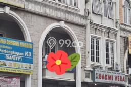 Unit Ruko Disewakan di Gading Serpong di Area Ramai & Strategis Unit Ruko Disewakan di Gading Serpong di Area Ramai & Strategis