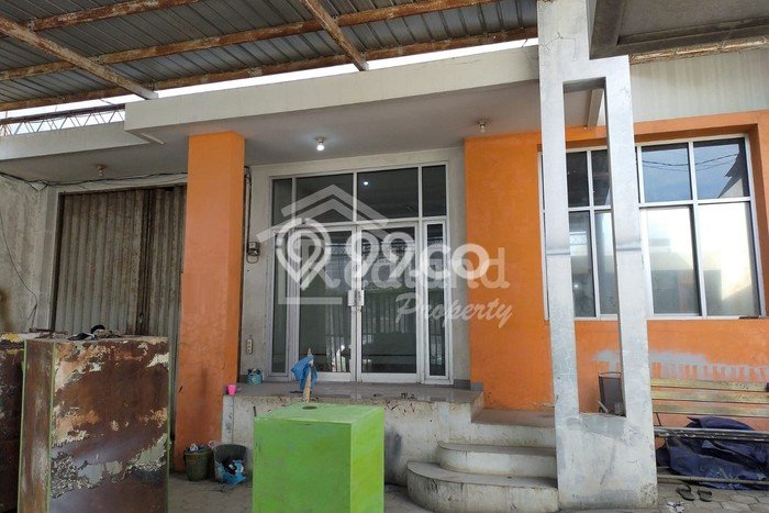 LOKASI PREMIUM! Gudang di Tlogosari, Luas 450m2m², Jalan Utama, Kawasan Bisnis LOKASI PREMIUM! Gudang di Tlogosari, Luas 450m2m², Jalan Utama, Kawasan Bisnis