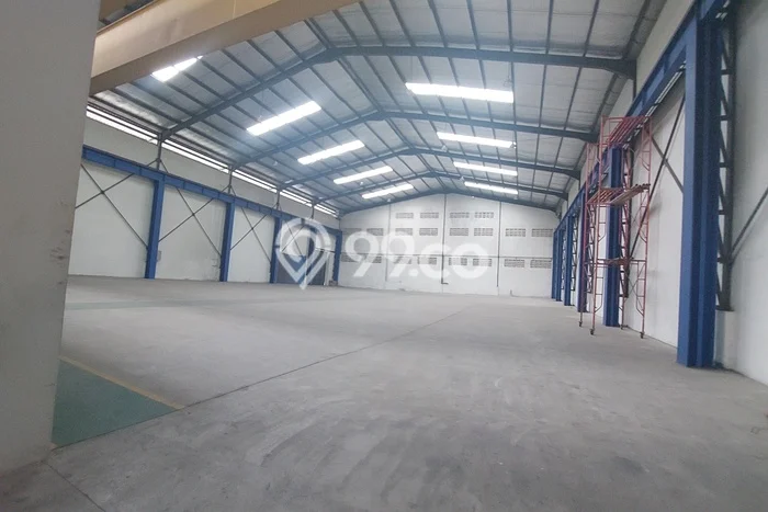 Unit Gudang Paling Strategis di Lippo Cikarang Cikarang dengan LB 1500m2 Unit Gudang Paling Strategis di Lippo Cikarang Cikarang dengan LB 1500m2