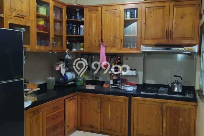 Komersial Dijual di Jakarta Barat LT 174m2 & LB 250m2 Lokasi Terbaik! Komersial Dijual di Jakarta Barat LT 174m2 & LB 250m2 Lokasi Terbaik!