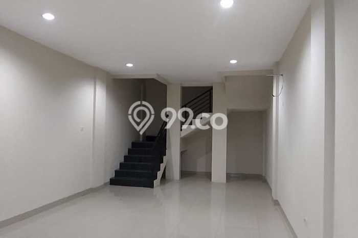 Ruko Bagus Dijual LB 138m2 Lokasi Strategis Jakarta Selatan Area Cocok untuk Berbisnis Ruko Bagus Dijual LB 138m2 Lokasi Strategis Jakarta Selatan Area Cocok untuk Berbisnis