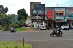 KEUNTUNGAN BERLIPAT! Ruko Kawasan Kota Wisata, Luas 200m², Lokasi Mainroad KEUNTUNGAN BERLIPAT! Ruko Kawasan Kota Wisata, Luas 200m², Lokasi Mainroad
