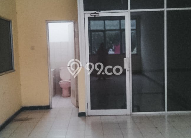 LOKASI STRATEGIS! Gudang di , Luas 250m2m², Sentra Bisnis LOKASI STRATEGIS! Gudang di , Luas 250m2m², Sentra Bisnis