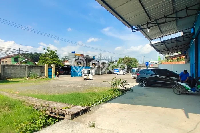 Gudang Area Niaga Kawasan Citeureup, Luas 1400m², Siap Usaha Gudang Area Niaga Kawasan Citeureup, Luas 1400m², Siap Usaha