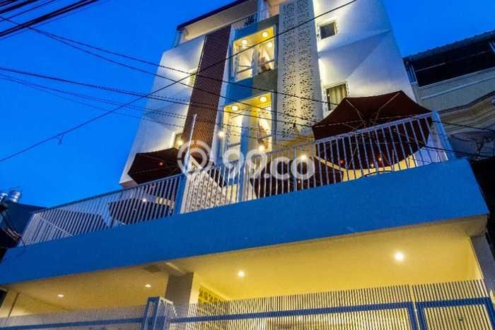 Komersial Bagus Dijual LB 264m2 Lokasi Strategis Jakarta Barat Area Cocok untuk Berbisnis Komersial Bagus Dijual LB 264m2 Lokasi Strategis Jakarta Barat Area Cocok untuk Berbisnis